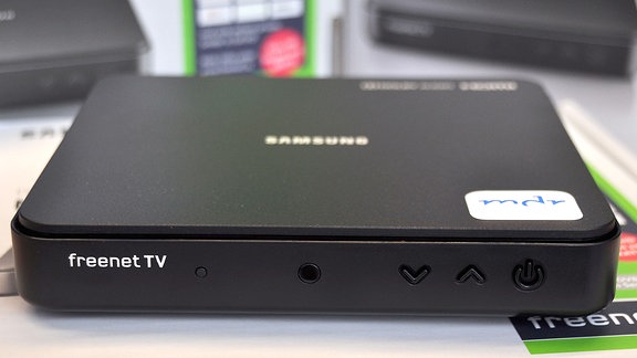 Ein Digitaler Terrestrischer Receiver (DVB-T2 HD Receiver) zum empfangen von Fernsehprogrammen.