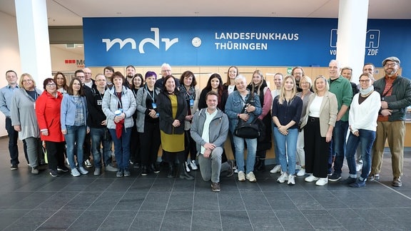 Gruppenbild alle Programmmacher bei MDR THÜRINGEN am 23. Oktober 2024