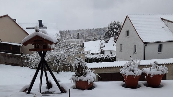 Auch der Saale-Holzland-Kreis kuschelt sich unter eine Schneedecke. Liebe Heidrun, vielen Dank für das Bild aus St. Gangloff!
