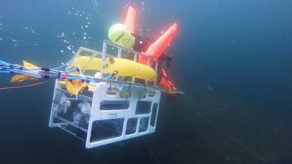 Unterwasserfoto einer Rettungsübung