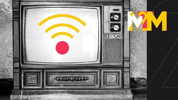 Ein alter Fernseher mit einem WLAN-Symbol auf dem Bildschirm. Am oberen Rand das Logo der Medientage Mitteldeutschland. 