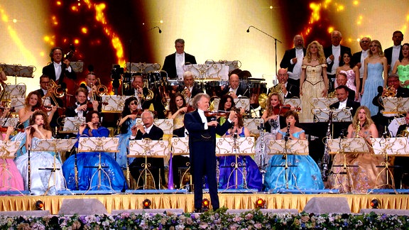 André Rieu - Das Grosse Open-Air-Konzert 2024 - Entry of the Gladiators ARV