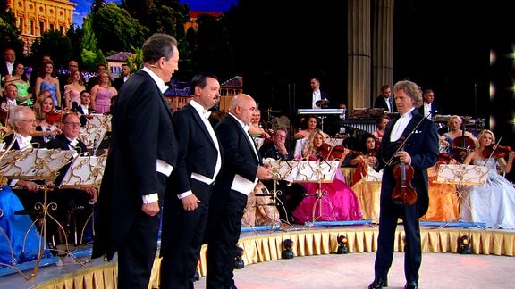 André Rieu - Das Grosse Open-Air-Konzert 2024 - Ob Blond, Ob Braun