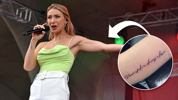 Anna-Carina Woitschack mit ihrem neuen Tattoo