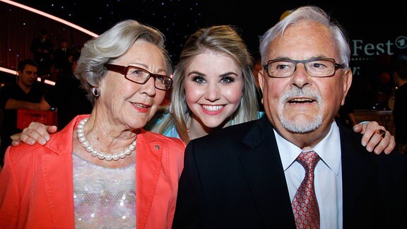 Beatrice Egli 2014 mit ihren Großeltern Margret und Fritz