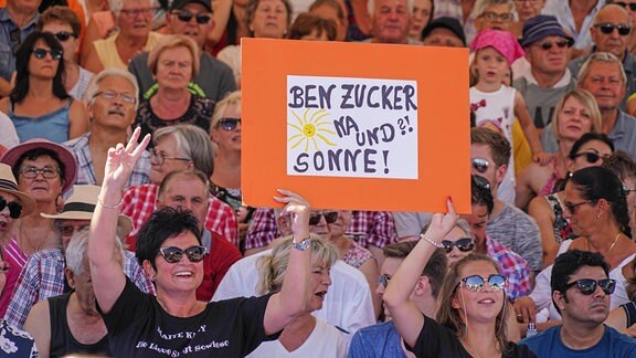 Fans von Ben Zucker mit Schild