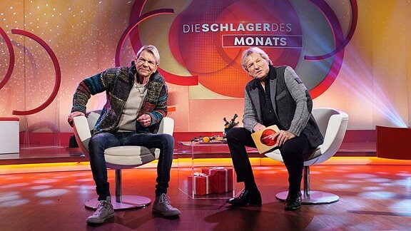 Bernhard Brink und Matthias Reim sitzen im Studio.