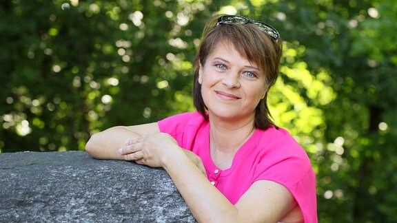 Nicki (Doris Andrea Hrda) im Giesinger Braeustueberl, Martin-Luther-Strasse 2, Muenchen