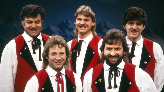 Das österreichische Nockalm Quintett bei einem Fernsehauftritt, Deutschland 1990er Jahre. 