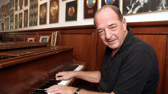 Ralph Siegel am Klavier