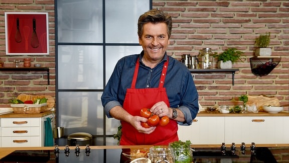 Thomas Anders in der Studio-Küche von Koch mal anders