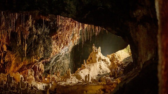 Blick in die Tropfsteinhöhle der Saalfelder Feengrotten