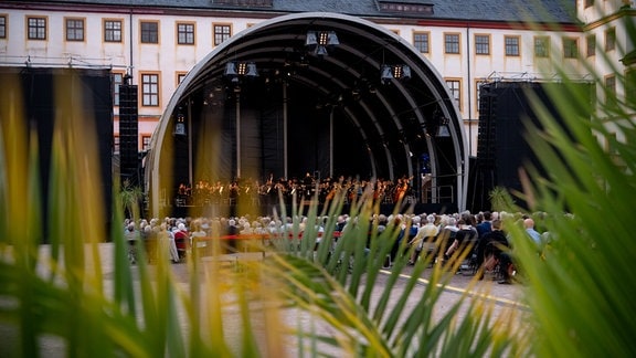 Eröffnungskonzert des MDR-Musiksommers 2023 im Innenhof von Schloss Friedenstein in Gotha