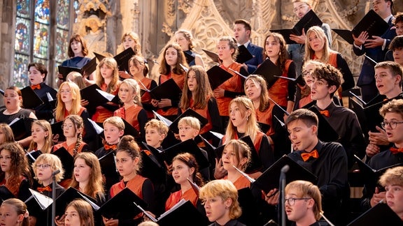 MDR-Kinderchor und Voces8 beim Konzert im Dom in Halberstadt