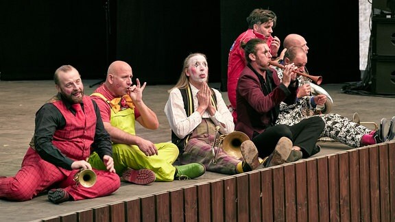 Das Blechblas-Ensemble Mnozil Brass im Naturtheater Bad Elster beim MDR MUSIKSOMMER.