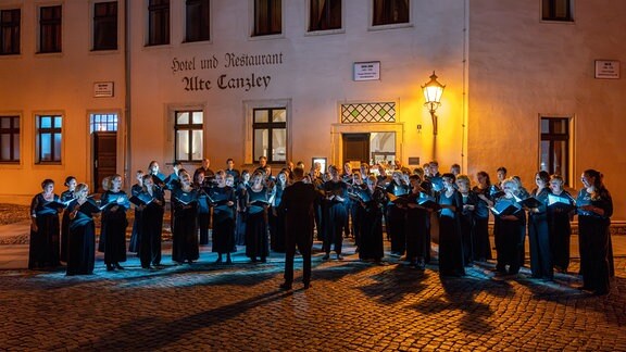 MDR-Rundfunkchor beim MDR-Musiksommer-Abschlusskonzert vor der Schlosskirche in Lutherstadt Wittenberg 
