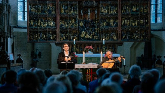 Valer Sabadus (Countertenor) und Axel Wolf (Laute) beim Konzert in Salzwedel. 