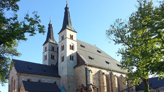 Außenansicht des Doms "Zum Heiligen Kreuz" in Nordhausen.