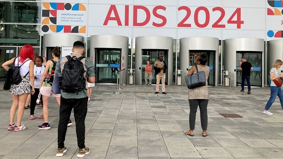 Das Münchner Messegelände vor Beginn der Welt-Aids-Konferenz