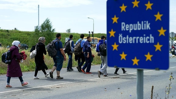 Flüchtlinge an der ungarisch-österreichischen Grenze