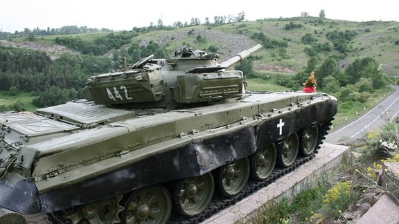 Ein Panzer-Denkmal in Berg-Karabach