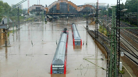 Dresdner Hauptbahnhof steht unter Wasser