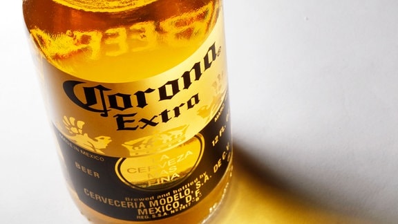 Eine Flasche Corona Extra Bier