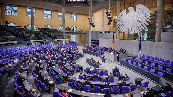 Plenarsaal des Deutschen Bundestages im Reichstagsgebäude