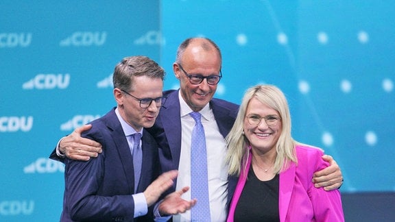 L-R: Generalsekretär Carsten Linnemann, Parteichef Friedrich Merz, stellvertretende Generalsekretärin Christina Stumpp.