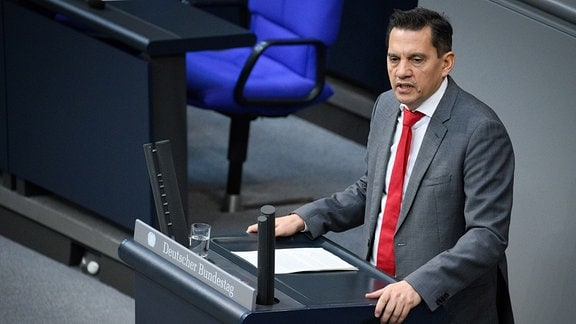 Johannes Fechner (SPD) spricht bei der Debatte im Bundestag