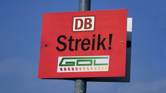Schild mit den Logos von GDL und DB und Schriftzug