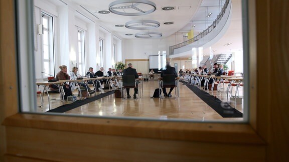 Der 19. Parlamentarischen Untersuchungsausschuss des Landtags von Sachsen-Anhalt zum Terroranschlag in Halle tagt