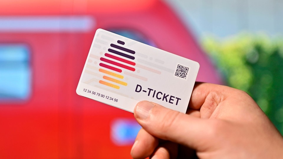 Deutschlandticket sorgt für mehr Fahrgäste in Mitteldeutschland | MDR.DE