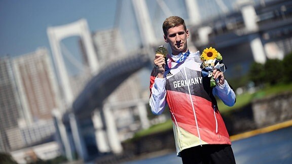 Florian Wellbrock mit Goldmedaille für den Sieg über 10km Marathon
