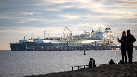 LNG-Tanker vor Wilhelmshaven