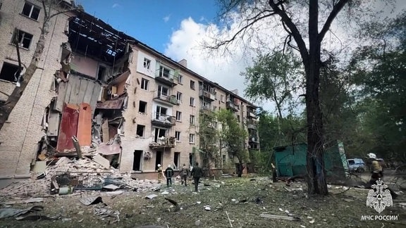 Beschädigtes Wohnhaus nach ATACMS-Angriff auf Lugansk