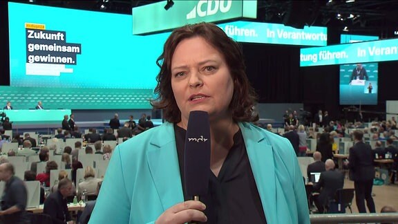 Reporterin Kristin Schwietzer berichtet vom Parteitag der CDU.