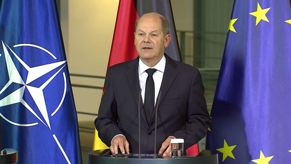 Olaf Scholz, SPD, spricht bei Pressekonferenz.