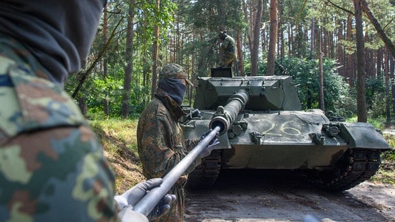 Ukrainische Soldaten auf dem Truppenübungsplatz Klietz