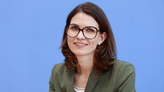 Prof. Cornelia Betsch