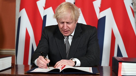 Britischer Premier Boris Johnson unterzeichnet Brexit-Abkommen