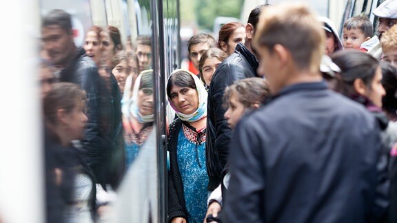 Räumung der von Flüchtlingen besetzen Gerhart-Hauptmann-Schule in Berlin Kreuzberg