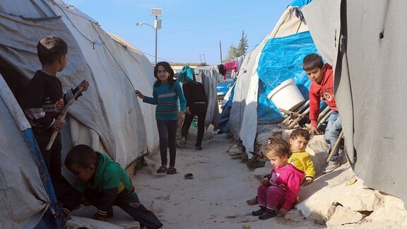 Kinder in einem Flüchtlingscamp.