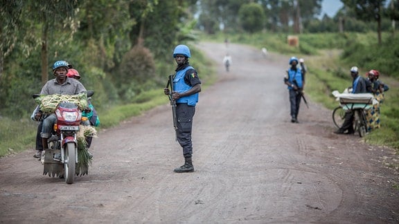 Ein senegalesischer Blauhelm-Soldat der UN-Friedensmission MONUSCO (Mission der Vereinten Nationen für die Stabilisierung der Demokratischen Republik Kongo) 