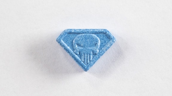 Eine Ecstasy-Pille «Blue Punisher».
