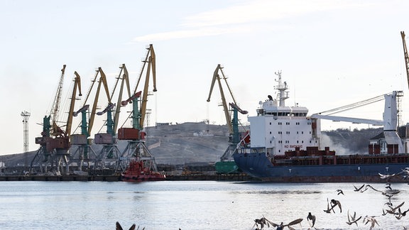 TASS-Aufnahme aus dem Hafen von Feodosia auf der Krim