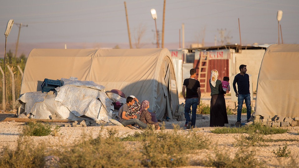 تواصل دول الاتحاد الأوروبي دفع رواتب اللاجئين السوريين في تركيا