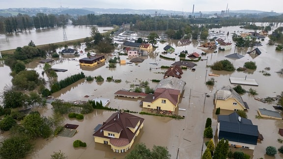 Vom Hochwasser überflutetes Gebiet in Tschechien 