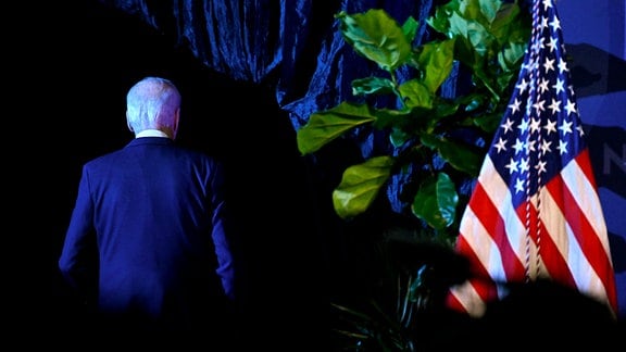Präsident Joe Biden verlässt die Bühne, nachdem er am Dienstag, 16. Juli 2024, auf dem 115. Nationalkongress der NAACP in Las Vegas gesprochen hat.