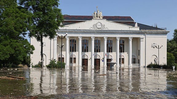 Überflutetes Stadtgebiet in Nowa Kachowka
